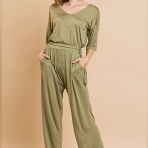 Umgee Moss Green V-Neck Wide Leg Jumpsuit Tie Waist Romper-Size Small